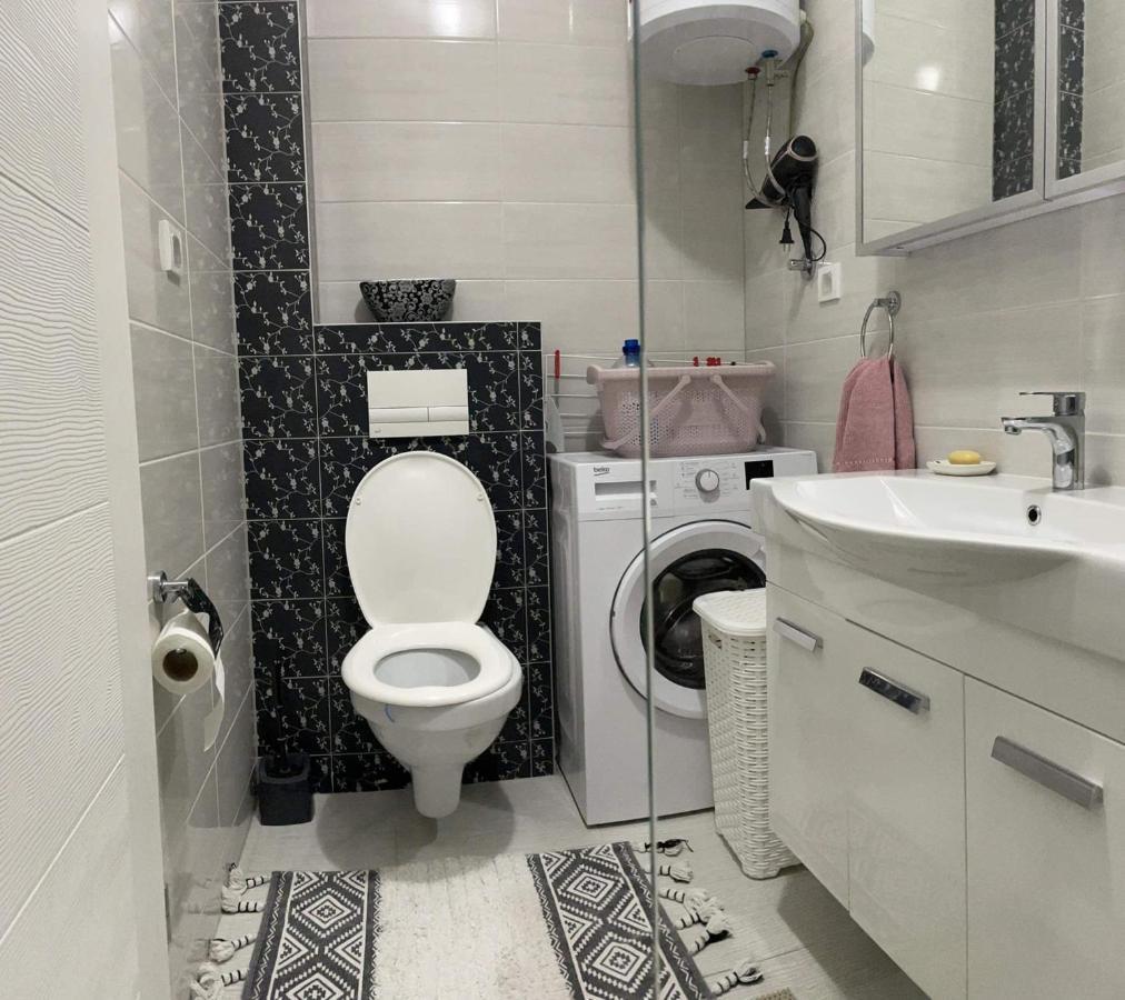 Apartman Sims Bijeljina Ngoại thất bức ảnh