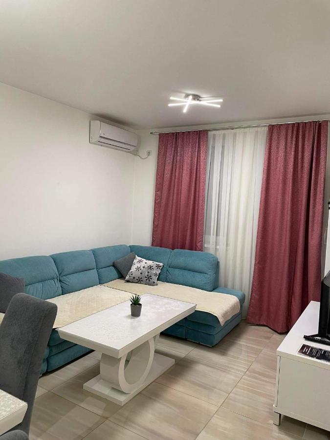 Apartman Sims Bijeljina Ngoại thất bức ảnh